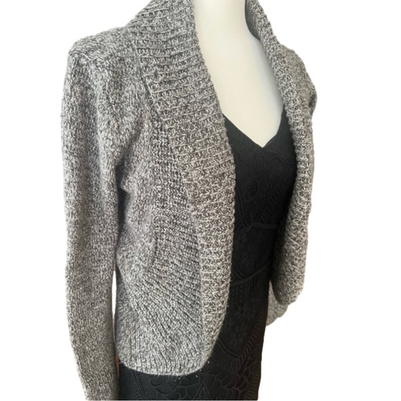 Dynamite Shawl Open Collar Cropped Cardigan Brand New! - Picture 3 of 14